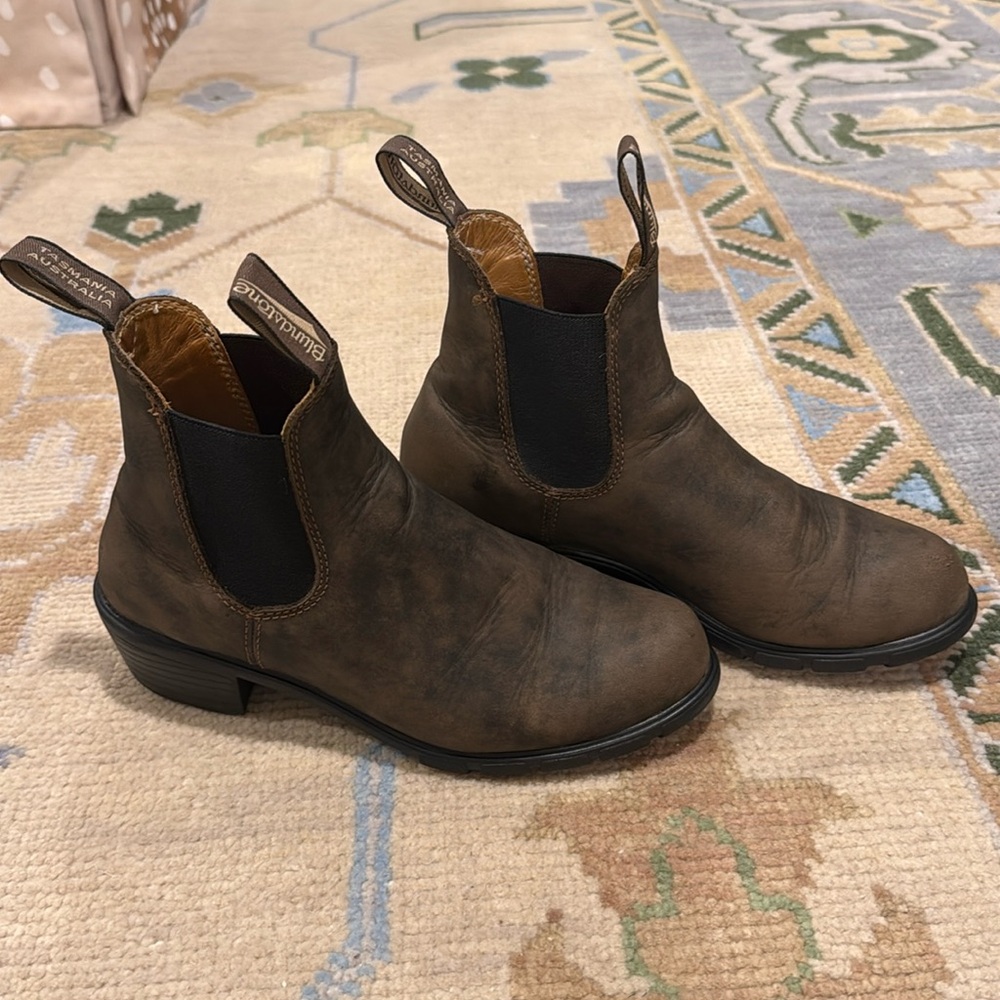Blundstone Brown Ankle Boots with Elastic Panels